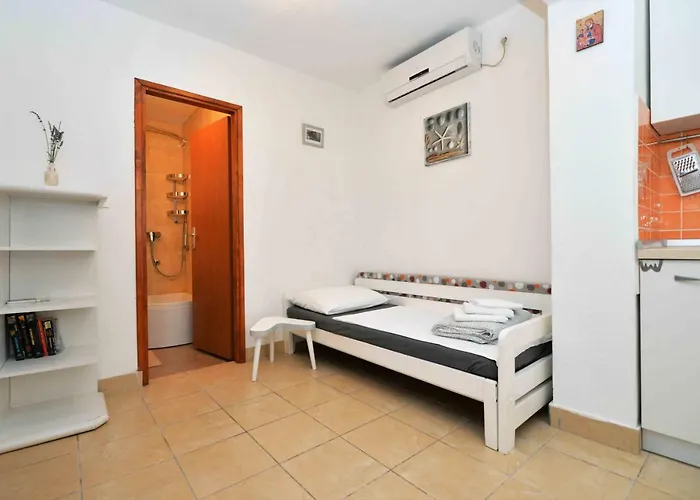 Apartment Stari Murter