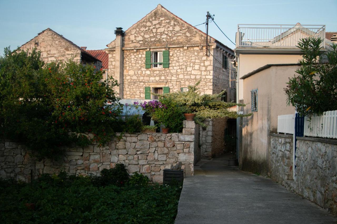 Apartment Stari Murter